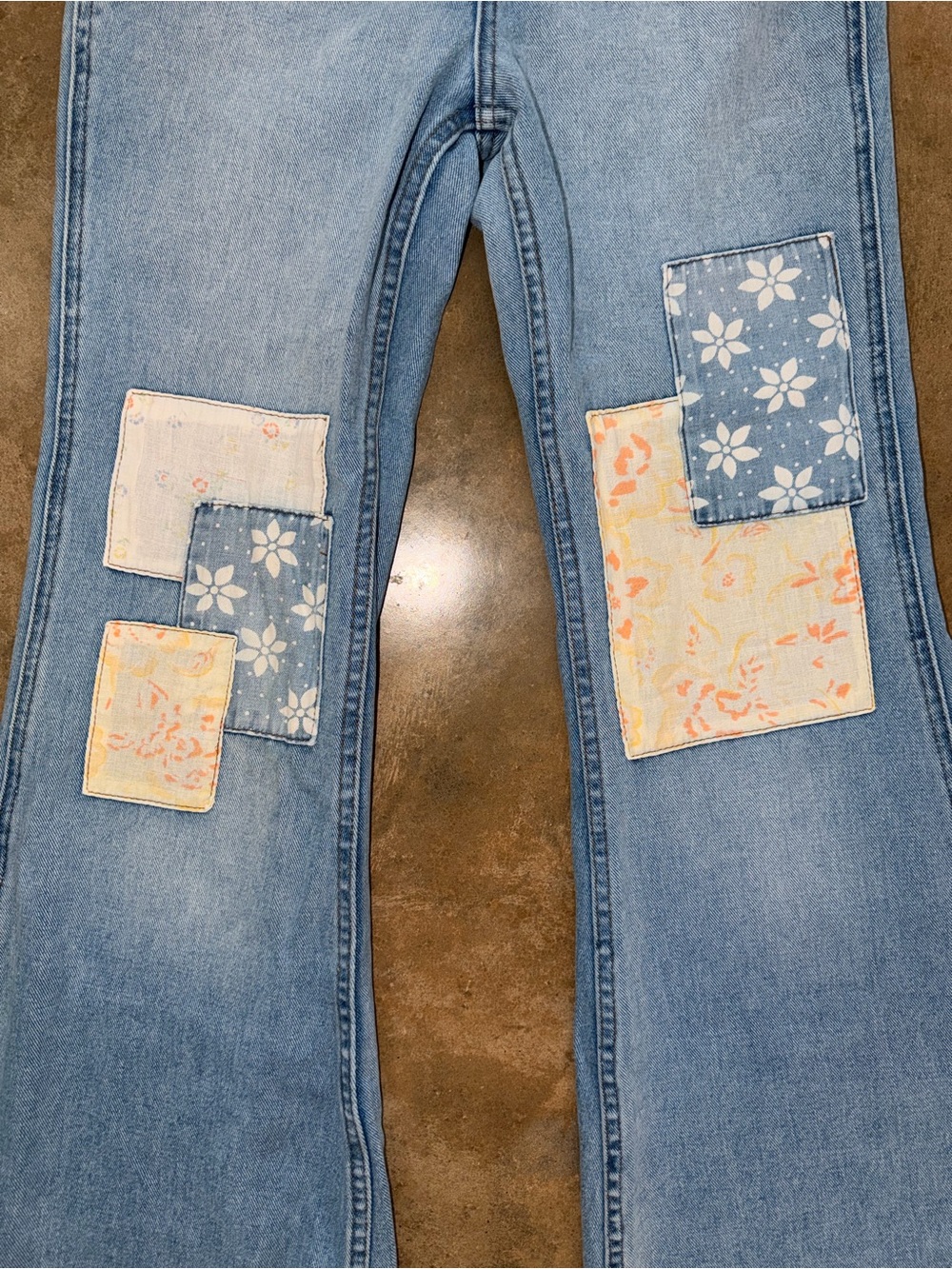 Wrangler x Billabong Floral Patchwork Flare Jeans 25 High Rise Wide Leg Boho - Picture 2 of 13